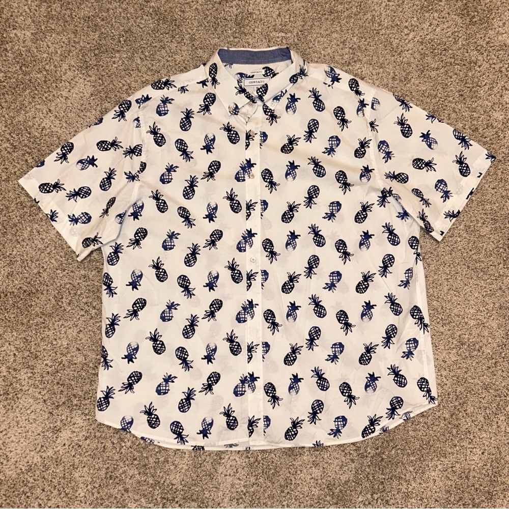 Crown & Ivy Printed Poplin Collared Shirt